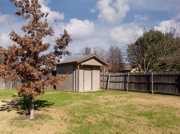 108 N Flaxseed Lane , Fort Worth Texas 76108