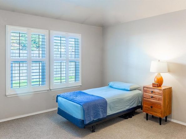 108 N Flaxseed Lane , Fort Worth Texas 76108