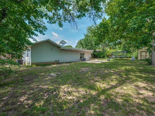 633  Woodland Street , Denton Texas 76209