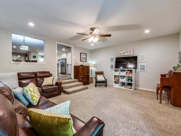 633  Woodland Street , Denton Texas 76209