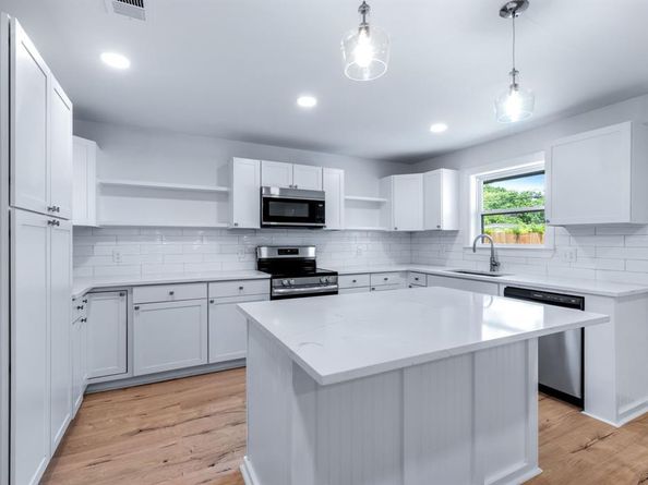 11143  Paddock Circle , Dallas Texas 75238