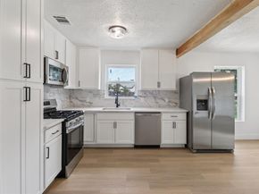 1105 N Sylvania Avenue , Fort Worth Texas 76111