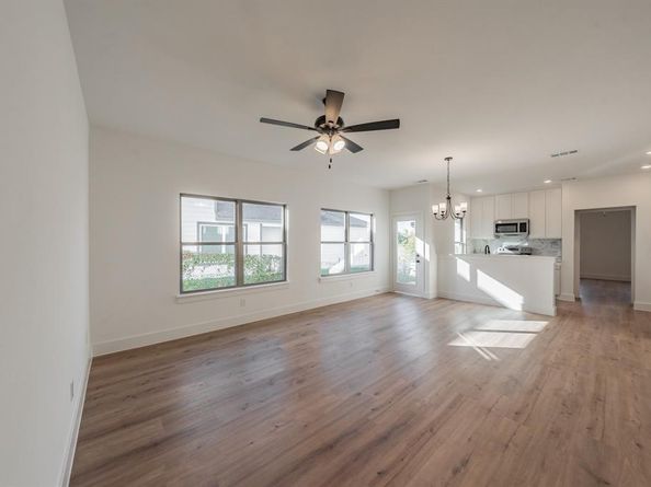 1224  Elva Warren Street , Fort Worth Texas 76115