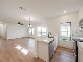1224  Elva Warren Street , Fort Worth Texas 76115