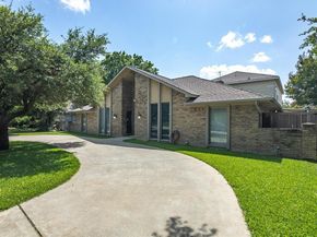 10315  Cimmaron Trail , Dallas Texas 75243