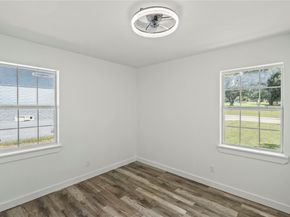 3423 W Clarendon Drive , Dallas Texas 75211