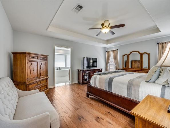 1113  Derbyshire Lane , Carrollton Texas 75007