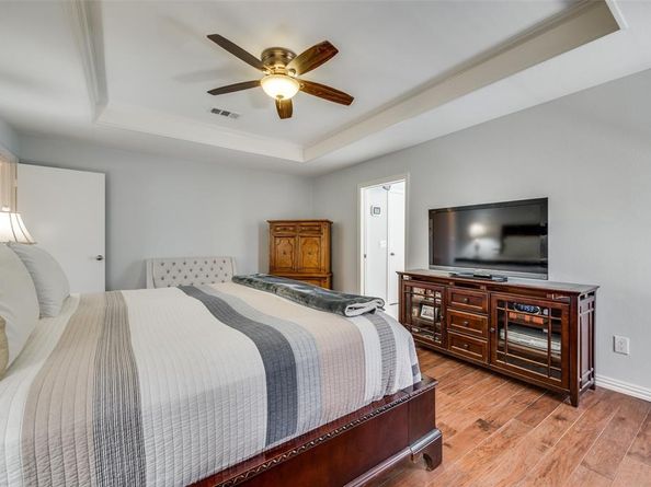 1113  Derbyshire Lane , Carrollton Texas 75007