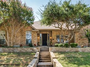 1113  Derbyshire Lane , Carrollton Texas 75007
