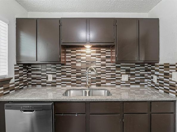 4867  Lawther Drive , River Oaks Texas 76114
