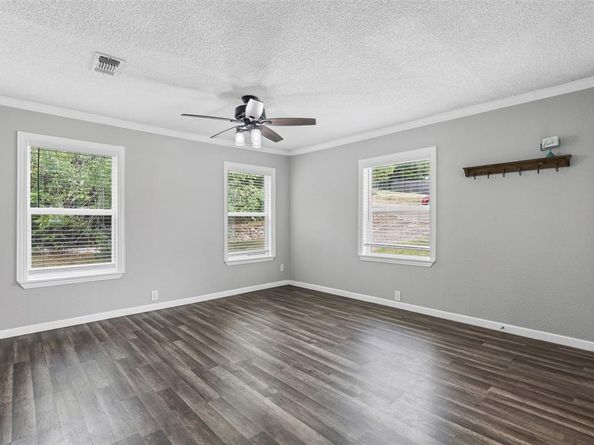 4867  Lawther Drive , River Oaks Texas 76114