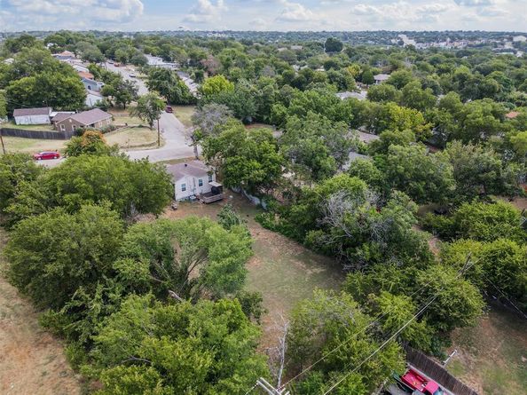 4867  Lawther Drive , River Oaks Texas 76114