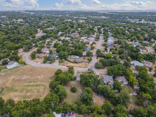 4867  Lawther Drive , River Oaks Texas 76114