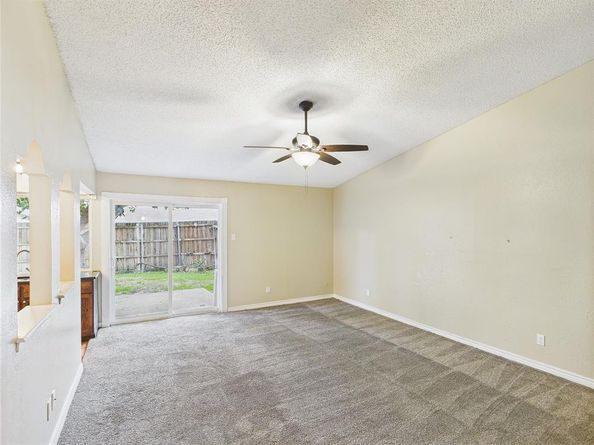 1310  Toyah Creek Lane , Garland Texas 75040