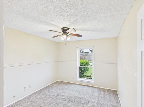 1310  Toyah Creek Lane , Garland Texas 75040