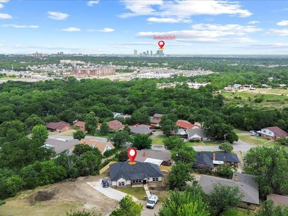 2301  Donnyville  , Fort Worth Texas 76119