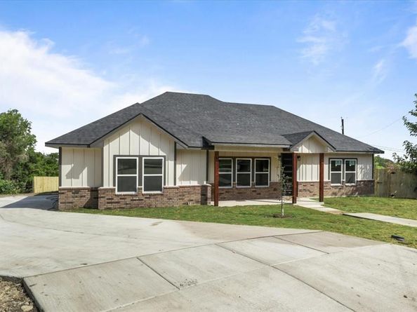 2301  Donnyville  , Fort Worth Texas 76119