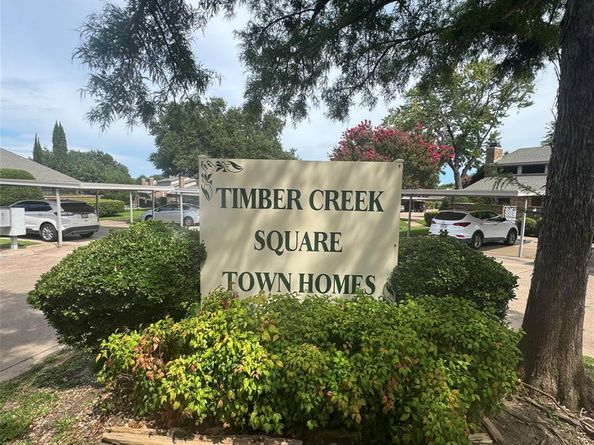 1008  Forest Creek Street , Benbrook Texas 76126