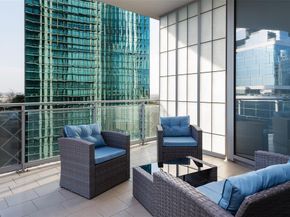2900  McKinnon Street  1001, Dallas Texas 75201