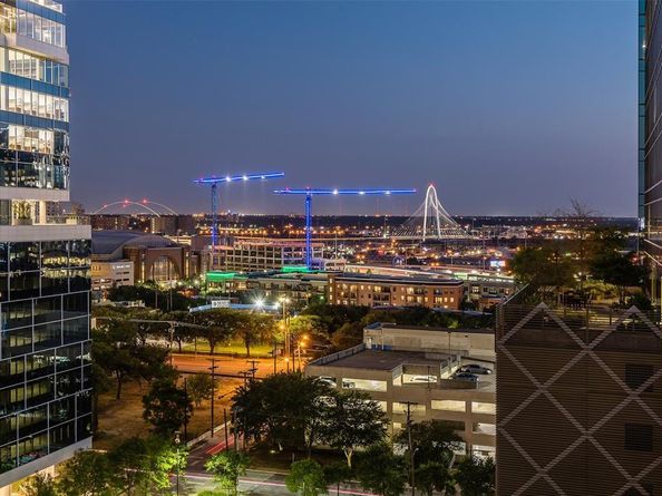2900  McKinnon Street  1001, Dallas Texas 75201