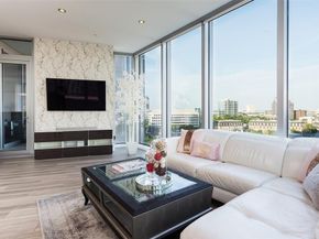 2900  McKinnon Street  1001, Dallas Texas 75201