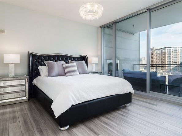 2900  McKinnon Street  1001, Dallas Texas 75201