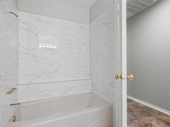 5845  Westhaven Drive  B, Fort Worth Texas 76132