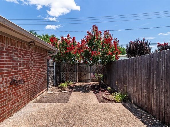 5845  Westhaven Drive  B, Fort Worth Texas 76132