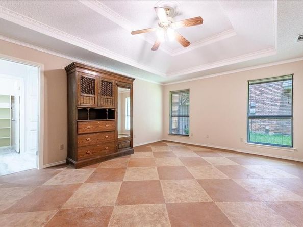 1115  Shady Oak Trail , Mansfield Texas 76063