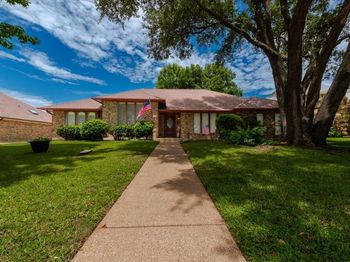 1115  Shady Oak Trail 