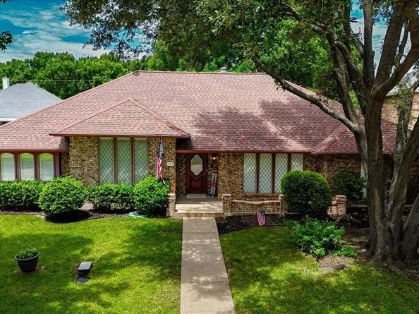 1115  Shady Oak Trail , Mansfield Texas 76063