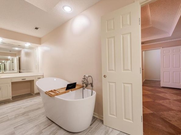 1115  Shady Oak Trail , Mansfield Texas 76063