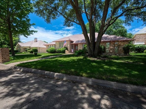1115  Shady Oak Trail , Mansfield Texas 76063