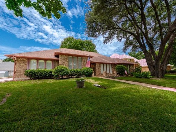 1115  Shady Oak Trail , Mansfield Texas 76063