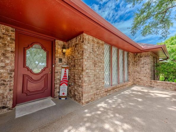 1115  Shady Oak Trail , Mansfield Texas 76063