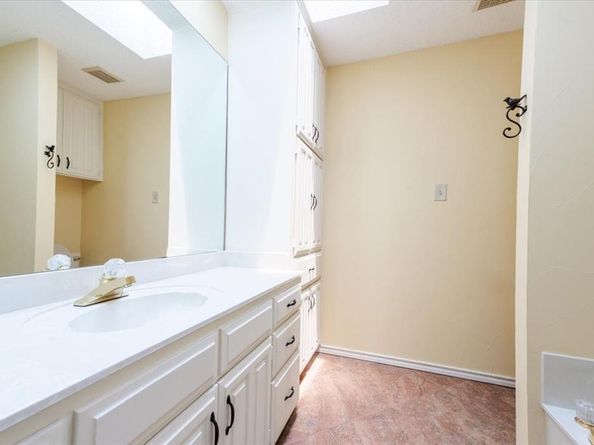 1115  Shady Oak Trail , Mansfield Texas 76063
