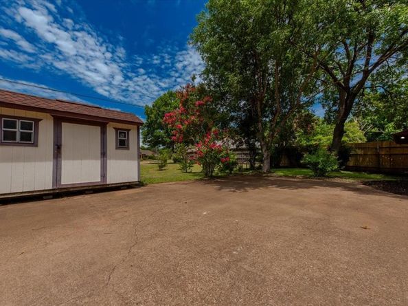 1115  Shady Oak Trail , Mansfield Texas 76063