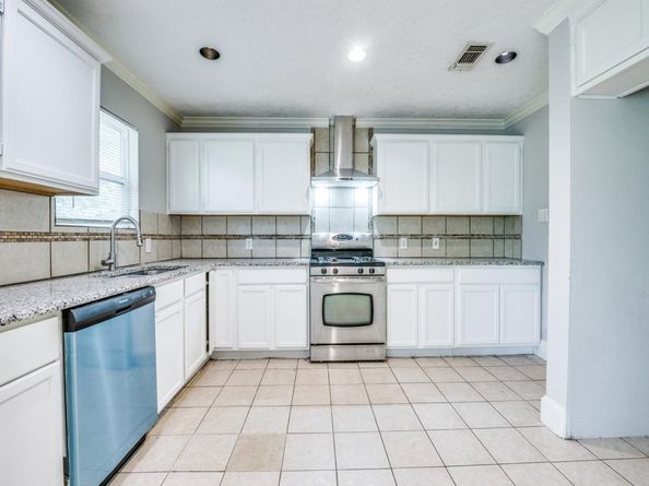 6909  Valhalla Road , Fort Worth Texas 76116