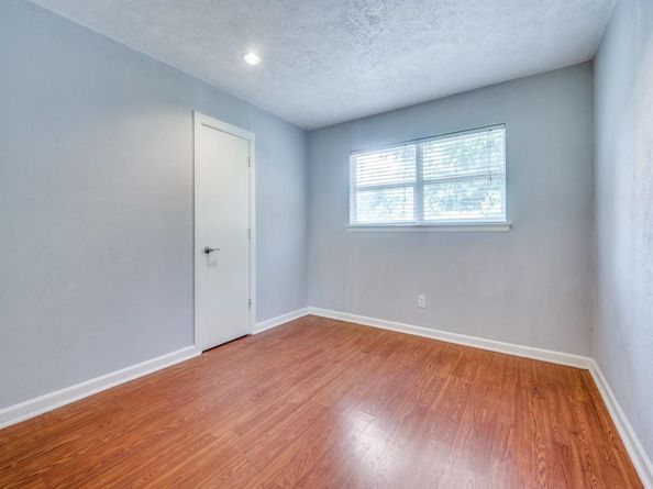 6909  Valhalla Road , Fort Worth Texas 76116