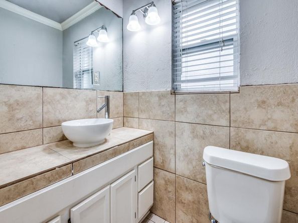 6909  Valhalla Road , Fort Worth Texas 76116
