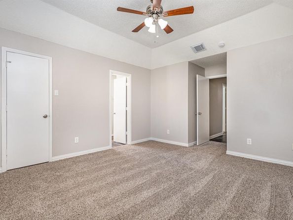2111  Stein Way , Carrollton Texas 75007