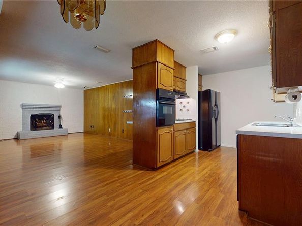 1550  Pamela Lane , Fort Worth Texas 76112