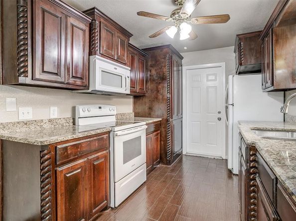 1300  Steinburg Lane , Fort Worth Texas 76134