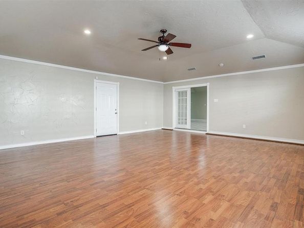 1300  Steinburg Lane , Fort Worth Texas 76134