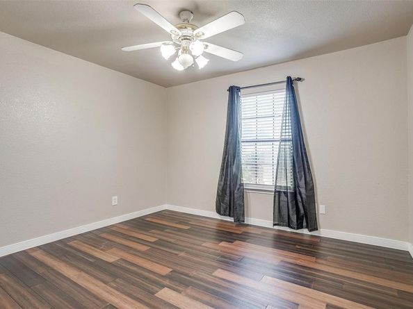 1300  Steinburg Lane , Fort Worth Texas 76134