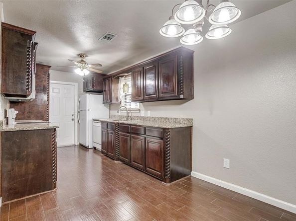 1300  Steinburg Lane , Fort Worth Texas 76134