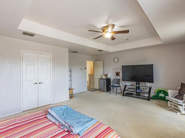 2812 N Hampton Drive , Grand Prairie Texas 75052