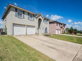 2812 N Hampton Drive 