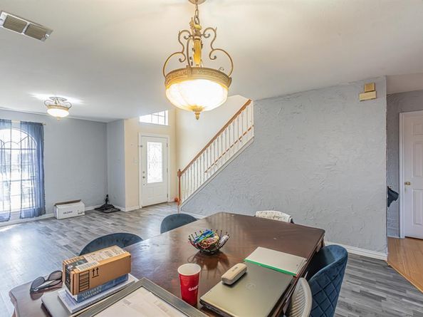 2812 N Hampton Drive , Grand Prairie Texas 75052