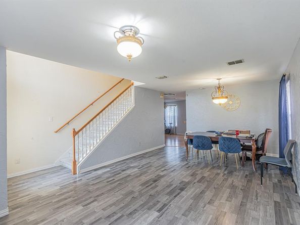 2812 N Hampton Drive , Grand Prairie Texas 75052